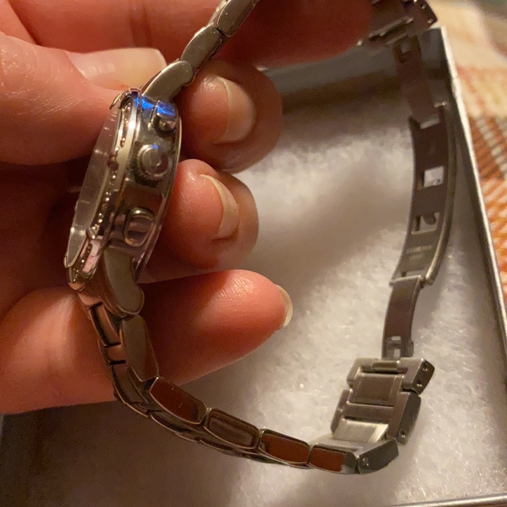💯 Authentic • BULOVA Diamond Bezel Watch - Picture 8 of 13